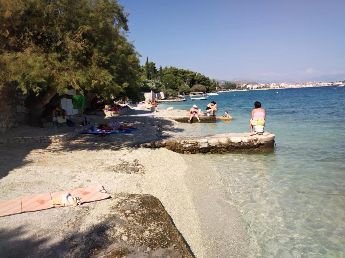 Apartment Nede Trogir Bagian luar foto